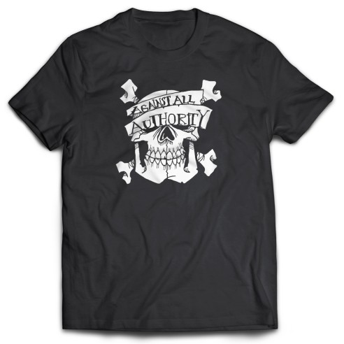 Camiseta Against all Authoriry - Skull