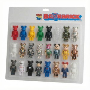 Bearbrick Blister Board Display 8x3 2